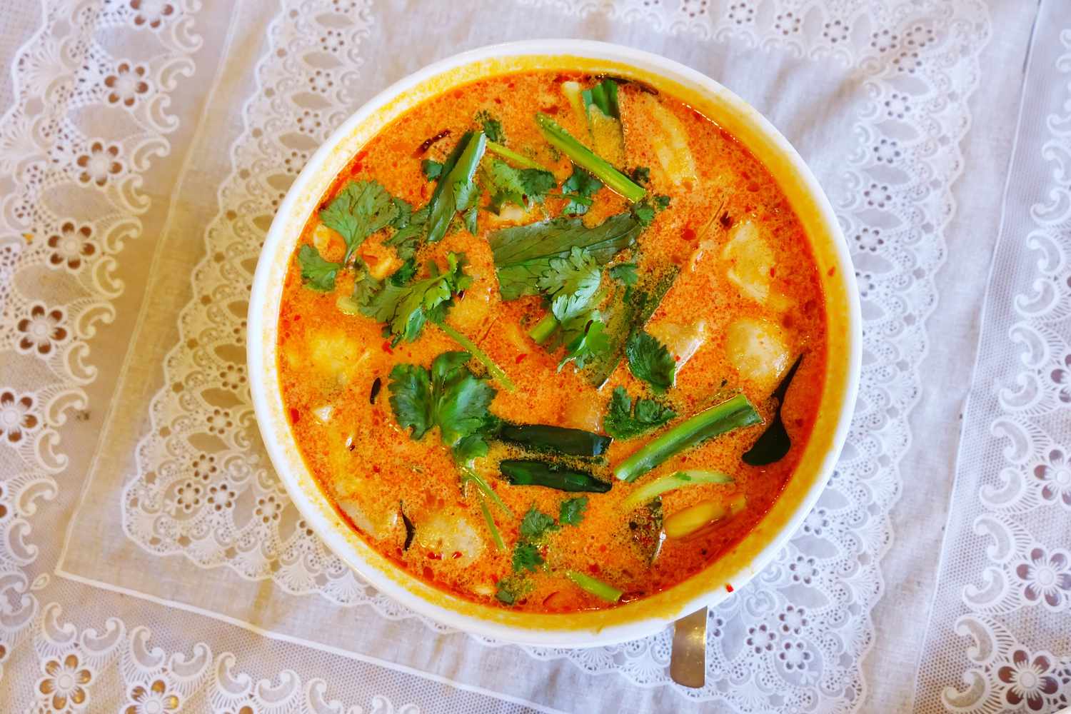 Vegetarian Thai Tom Yum Soup (Hot and Sour Soup) Recipe