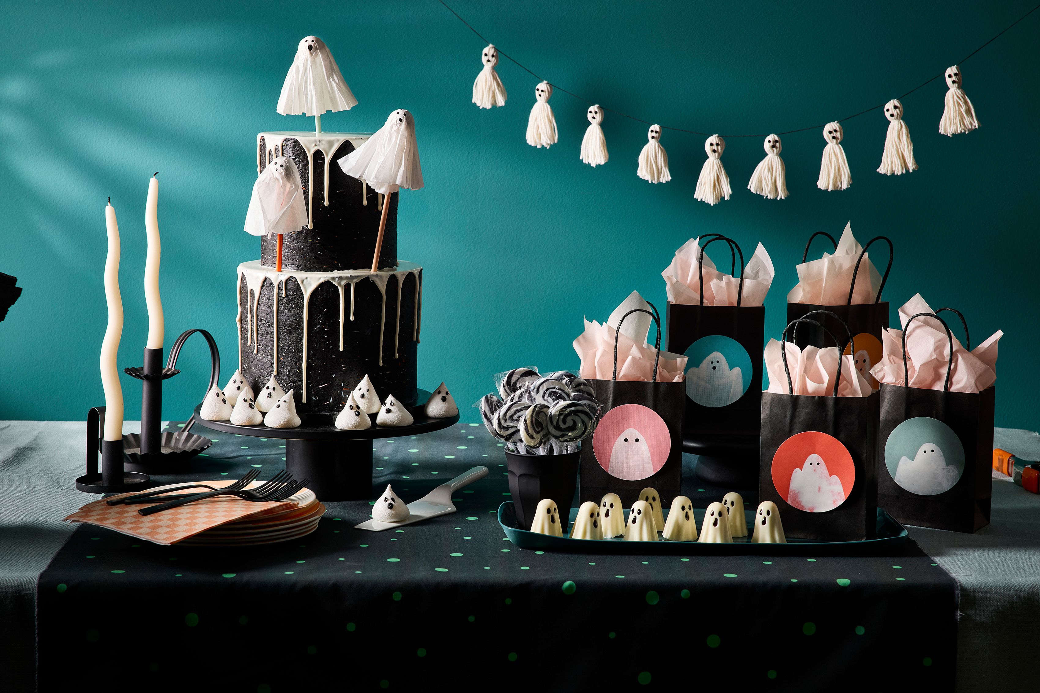 41 DIY Halloween Party Decorations You Can Make Today