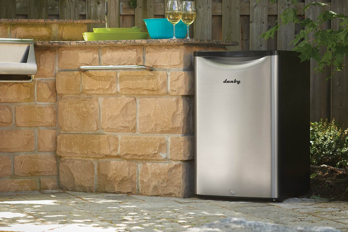 The 7 Best Garage Refrigerators, Vetted – Bob Vila