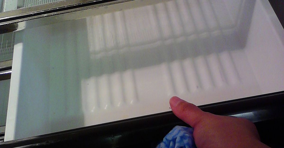 DIY Reusable Refrigerator Shelf Liner